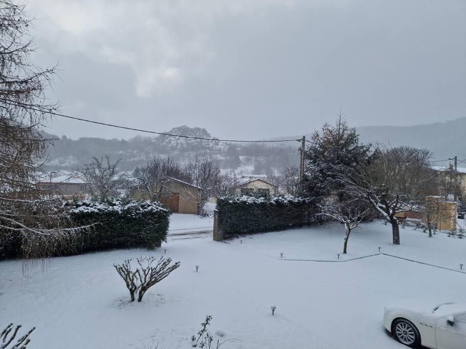 Gite L'Enclos O Rendez-Vous Roquefeuil-Pays De Sault- Avec Jardin 外观 照片