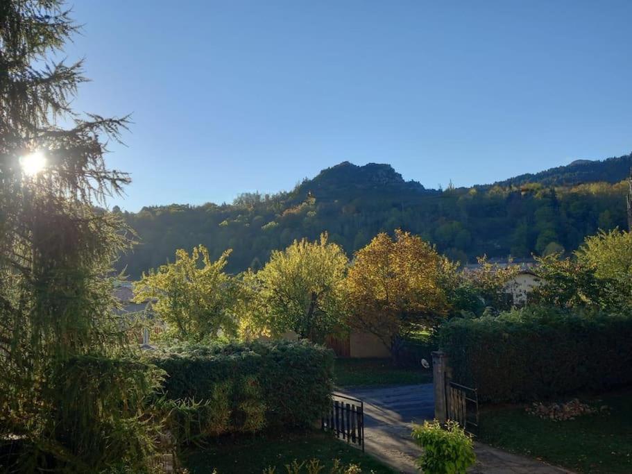 Gite L'Enclos O Rendez-Vous Roquefeuil-Pays De Sault- Avec Jardin 外观 照片